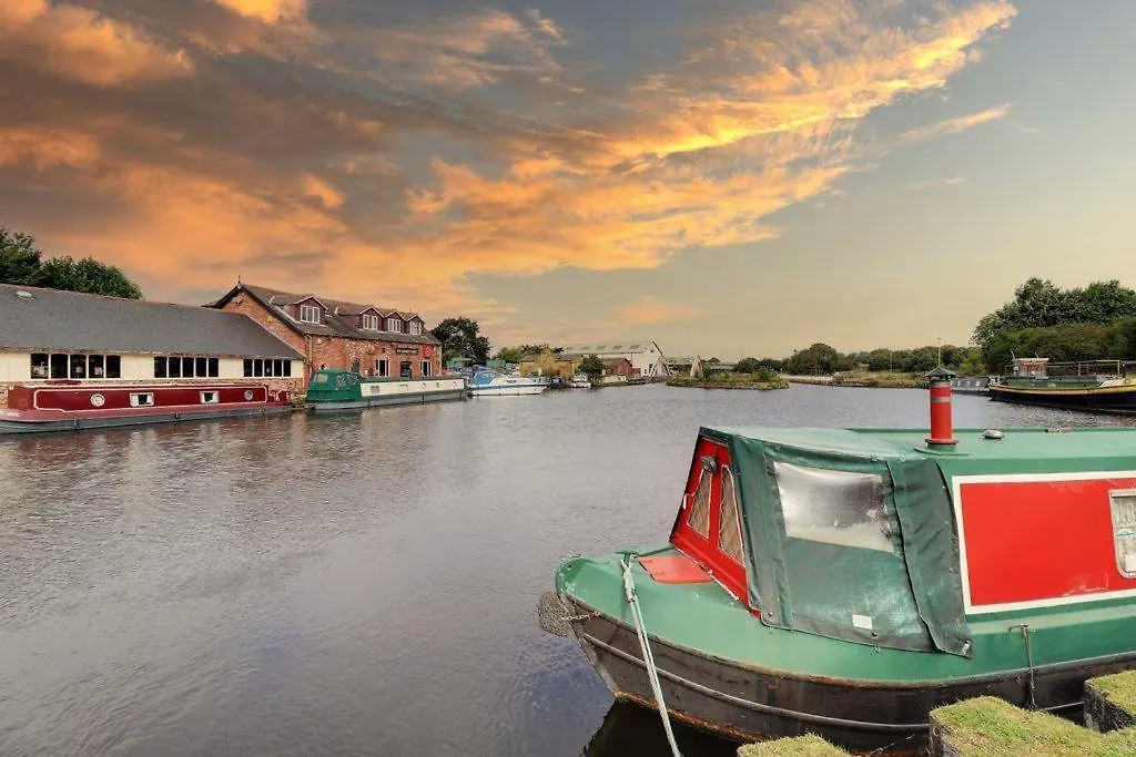 Canal Side Cottage Wakefield Stanley  Σπίτι διακοπών