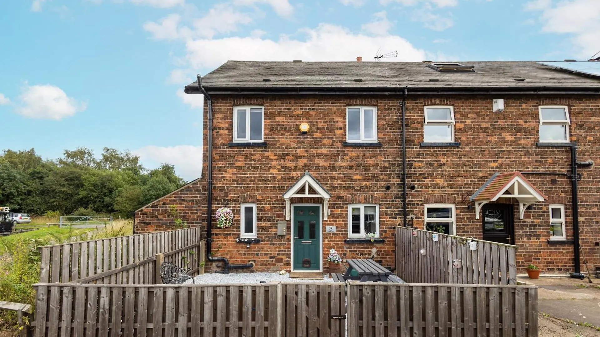Canal Side Cottage Wakefield Stanley  Stanley (West Yorkshire)